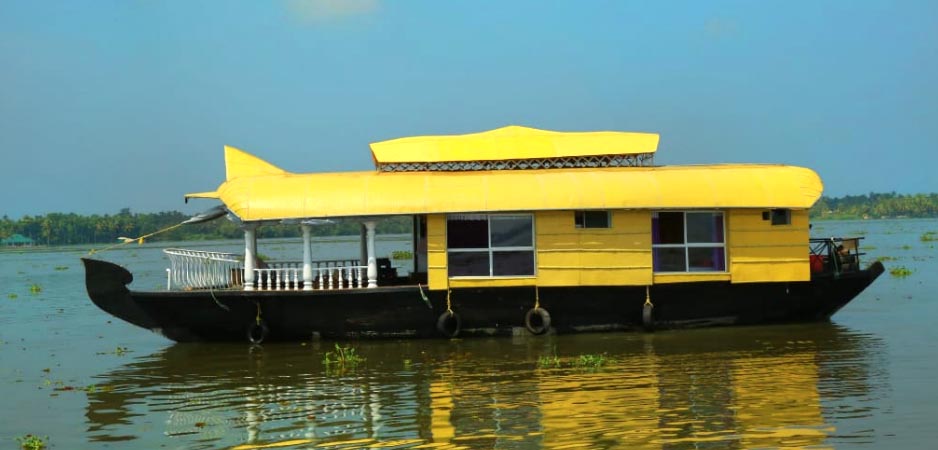 Deluxe Houseboats