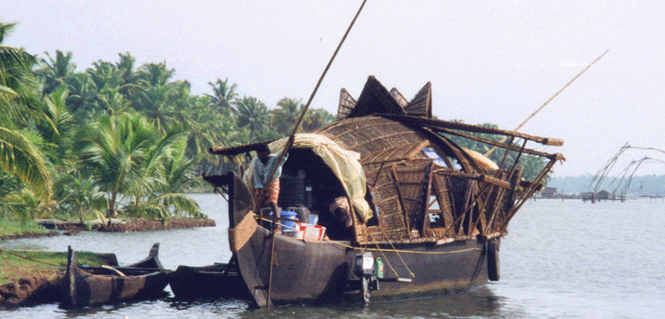 Eco-friendly Houseboats